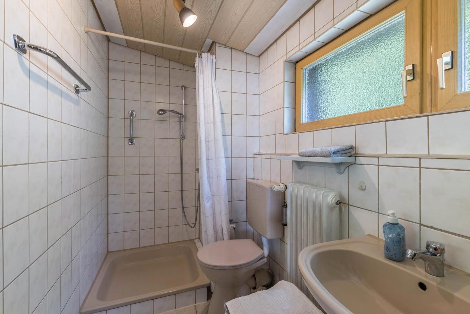 Ferienwohnung Am Samuelstein Bad Urach Exterior foto